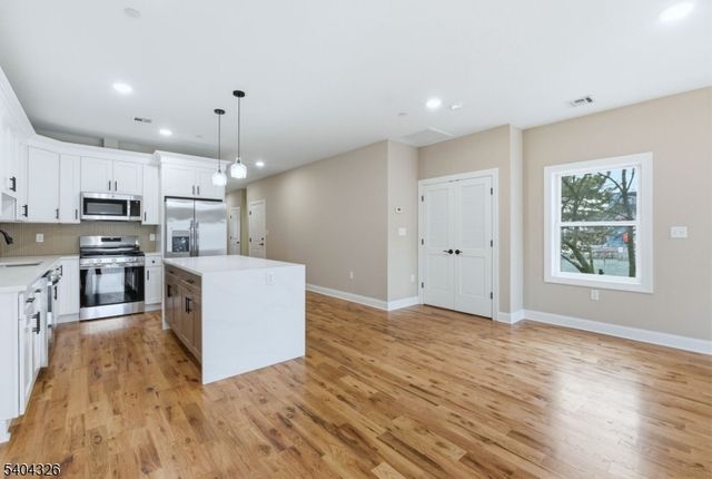 109 N 7Th St, Newark City, NJ 07107