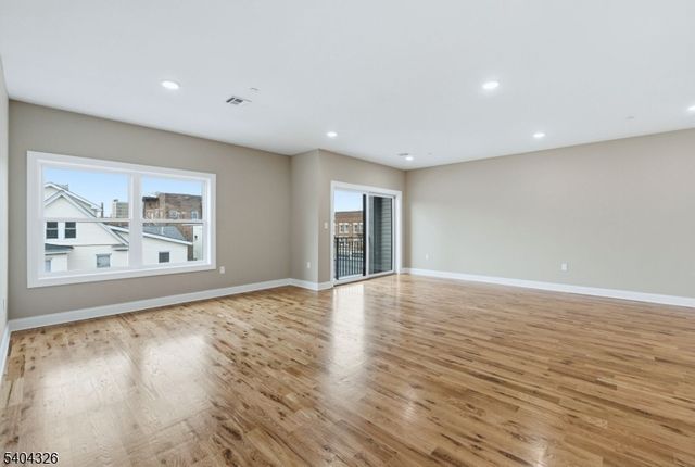 109 N 7Th St, Newark City, NJ 07107