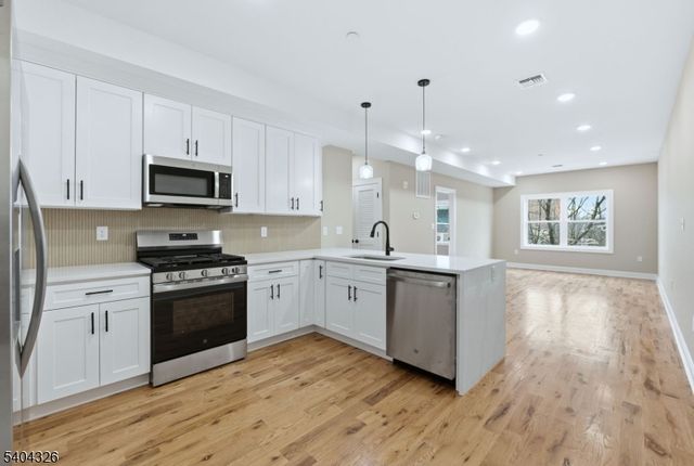 109 N 7Th St, Newark City, NJ 07107