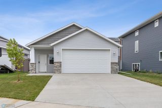 3222 10th Street N, Fargo, ND 58102