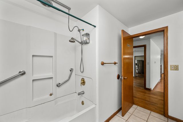 2400 27th Street, Rock Island, IL 61201