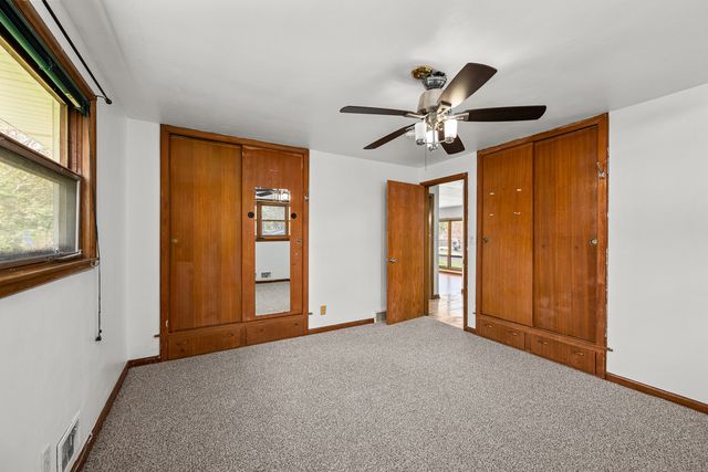 2400 27th Street, Rock Island, IL 61201