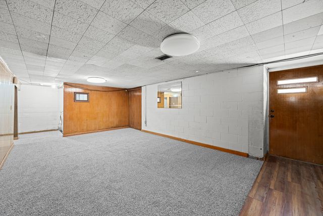 2400 27th Street, Rock Island, IL 61201