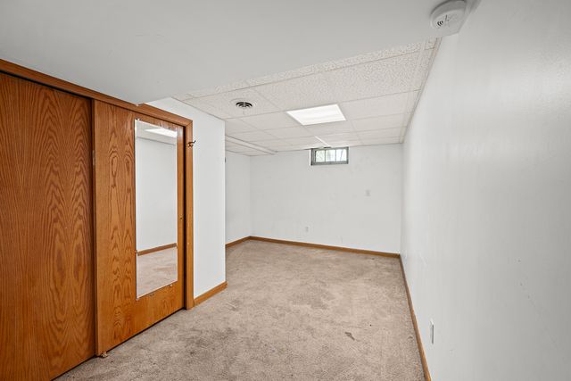 2400 27th Street, Rock Island, IL 61201