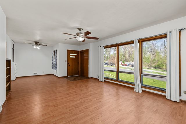 2400 27th Street, Rock Island, IL 61201