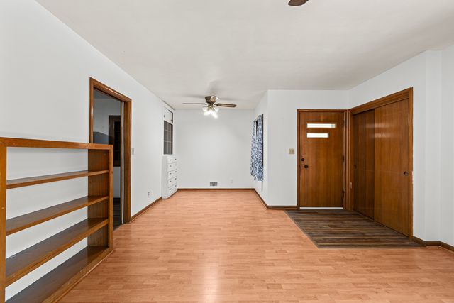 2400 27th Street, Rock Island, IL 61201