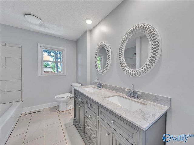15717 Arlington Road, Athens, AL 35611