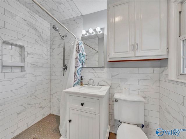 15717 Arlington Road, Athens, AL 35611