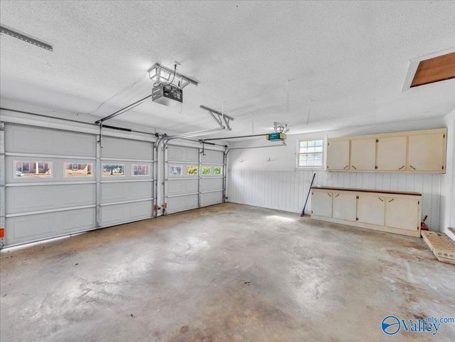 15717 Arlington Road, Athens, AL 35611