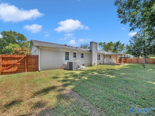 15717 Arlington Road, Athens, AL 35611
