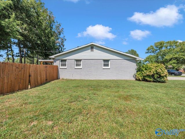 15717 Arlington Road, Athens, AL 35611