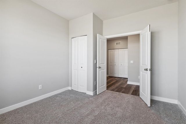 17400 Durham Drive, Lakeville, MN 55044