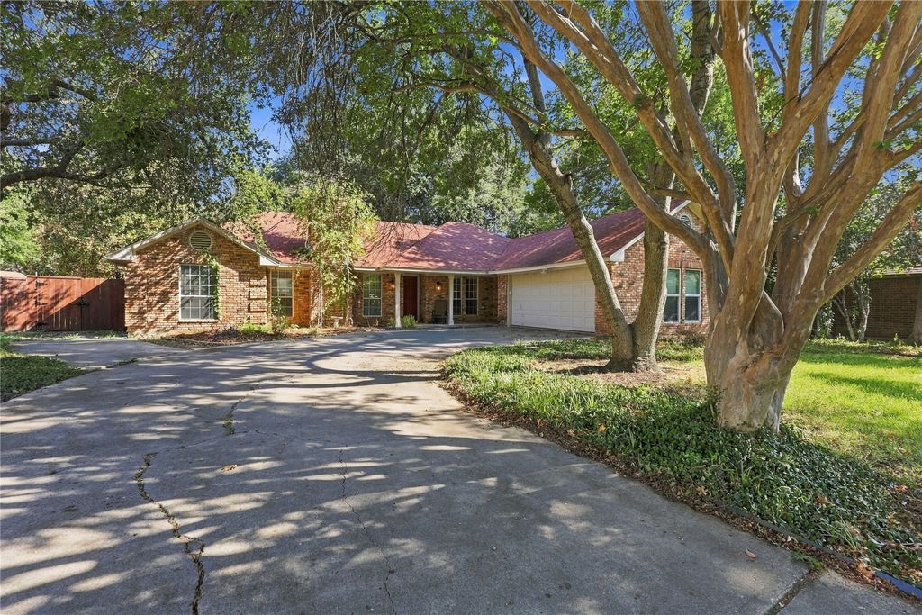 1309 Oxford Lane, Denton, TX 76209 — exterior