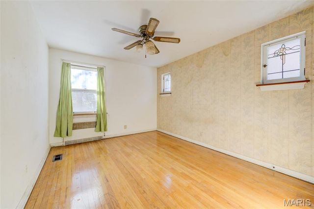 2940 Moniteau Drive, St Louis, MO 63121