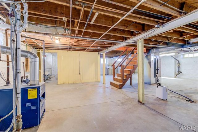 2940 Moniteau Drive, St Louis, MO 63121