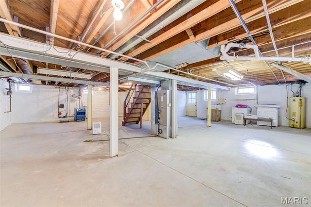 2940 Moniteau Drive, St Louis, MO 63121