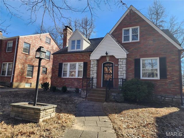 2940 Moniteau Drive, St Louis, MO 63121