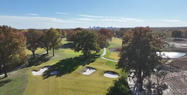 2940 Moniteau Drive, St Louis, MO 63121