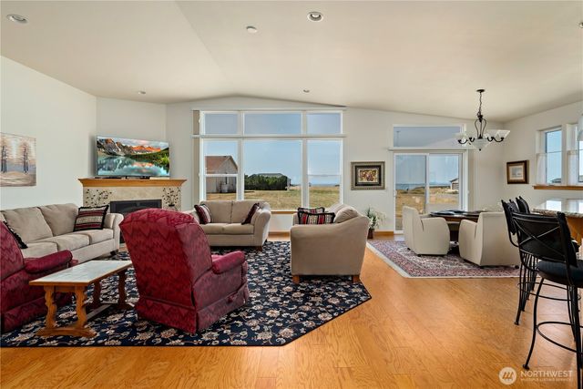 645 Monterey Avenue, Coupeville, WA 98239