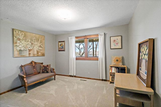 7481 Long Lake Road, Willmar, MN 56201