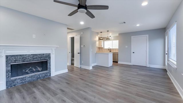 3819 W Traditions Court, Houston, TX 77082