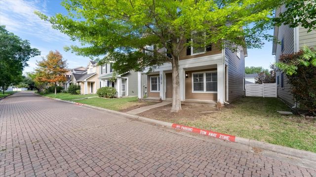 3819 W Traditions Court, Houston, TX 77082