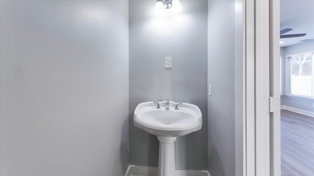 3819 W Traditions Court, Houston, TX 77082