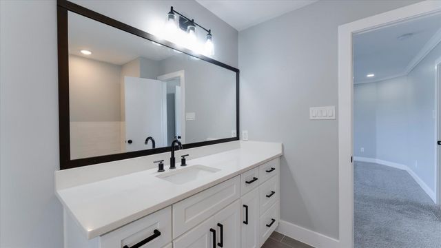 3819 W Traditions Court, Houston, TX 77082