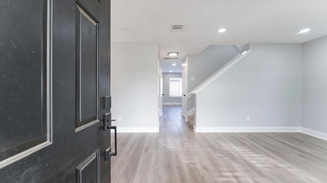 3819 W Traditions Court, Houston, TX 77082