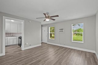 521 2nd Avenue N, Texas City, TX 77590
