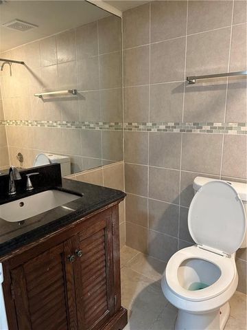 3680 Inverrary Drive 3r, Lauderhill, FL 33319