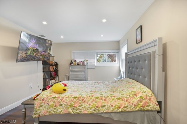 1519 Washington Ave, Pompton Lakes Boro, NJ 07442