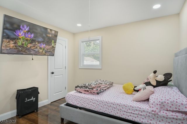 1519 Washington Ave, Pompton Lakes Boro, NJ 07442