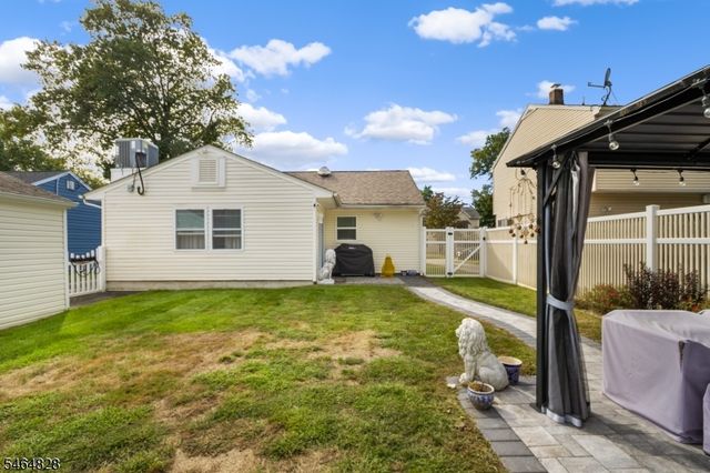 1519 Washington Ave, Pompton Lakes Boro, NJ 07442