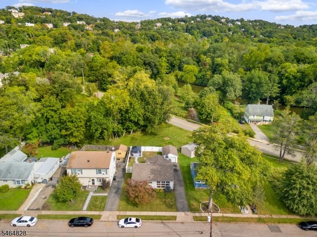 1519 Washington Ave, Pompton Lakes Boro, NJ 07442