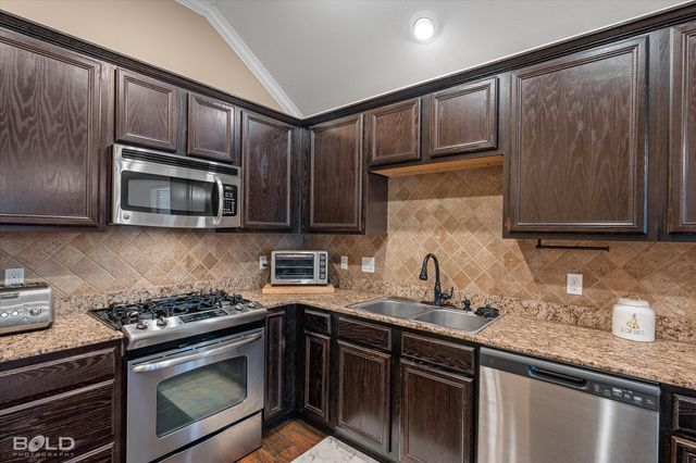 3709 Sabine Pass Drive, Bossier City, LA 71111