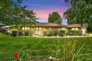 1535 Columbine Drive, Schaumburg, IL 60173