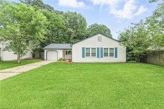 75 Sanlun Lakes DR, Hampton, VA 23666