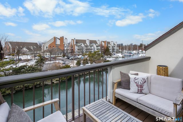 105 Harbor Drive 112, Stamford, CT 06902