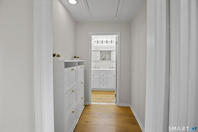 105 Harbor Drive 112, Stamford, CT 06902