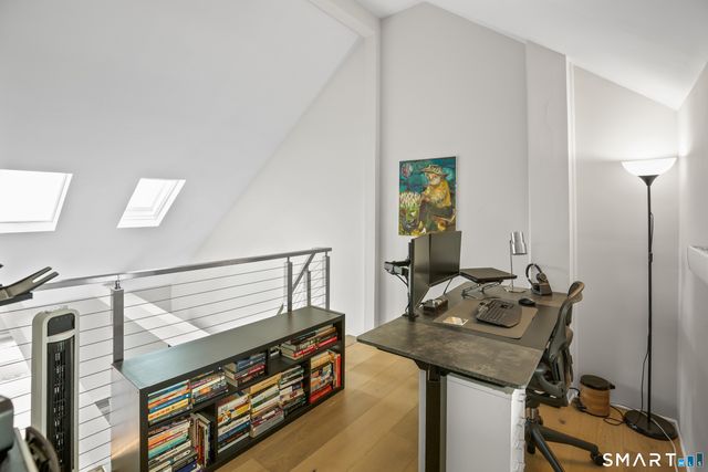 105 Harbor Drive 112, Stamford, CT 06902