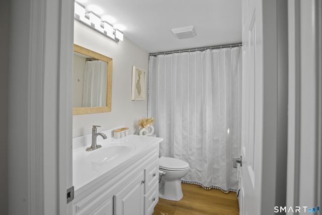 105 Harbor Drive 112, Stamford, CT 06902