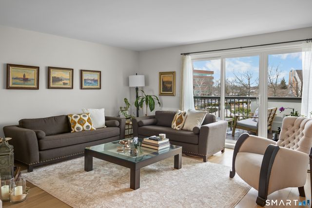 105 Harbor Drive 112, Stamford, CT 06902