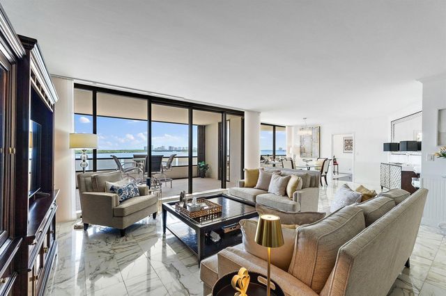 100 Lakeshore Drive 457, North Palm Beach, FL 33408