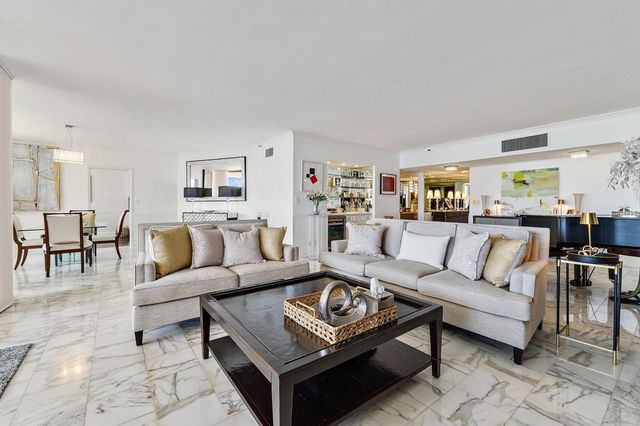 100 Lakeshore Drive 457, North Palm Beach, FL 33408