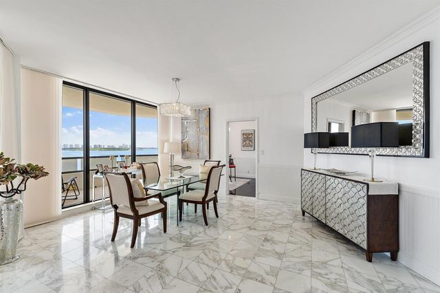 100 Lakeshore Drive 457, North Palm Beach, FL 33408