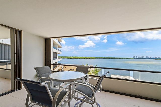 100 Lakeshore Drive 457, North Palm Beach, FL 33408