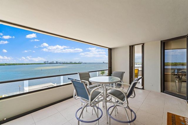 100 Lakeshore Drive 457, North Palm Beach, FL 33408