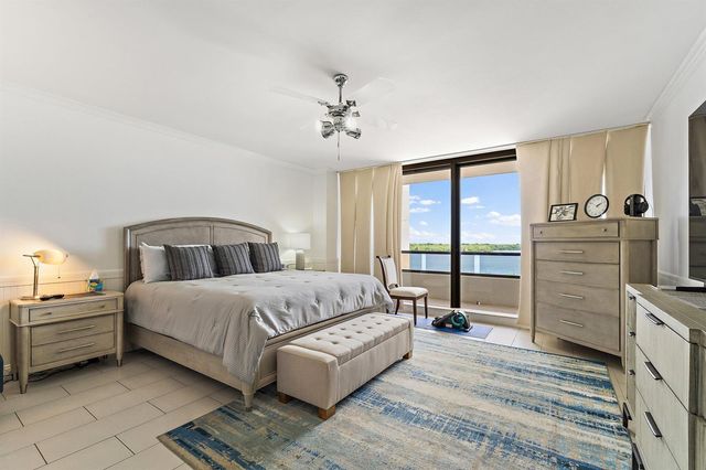 100 Lakeshore Drive 457, North Palm Beach, FL 33408