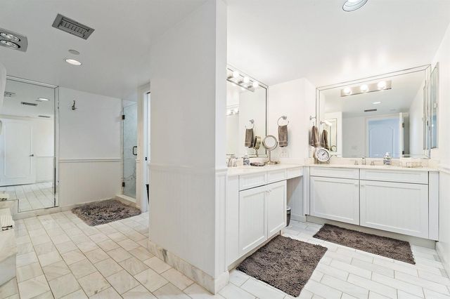 100 Lakeshore Drive 457, North Palm Beach, FL 33408